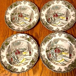 Set a four Johnson brothers made in England dessert dishes